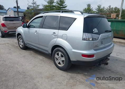 2010 Mitsubishi Outlander Es z USA, uszkodzony, nr VIN JA4AT2AW0AZ009931